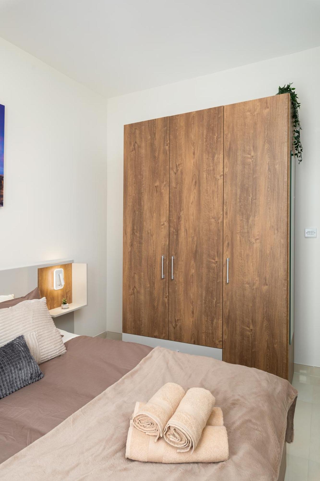 Edka Suites - Modern Sunlit 2Bd Apartments With Balconies - Close To Sliema Promenade, St Julian'S & St Georges Bay Gzira Exterior photo